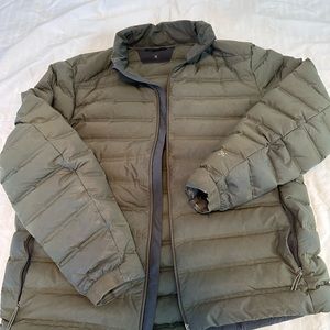 Men’s Lululemon Puffer Jacket size Large